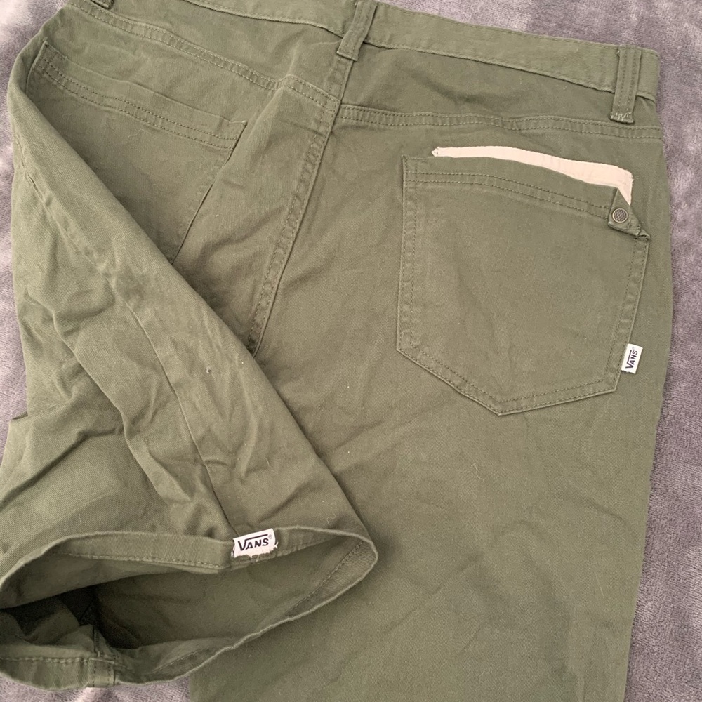 Shorts - Picture 3 of 3